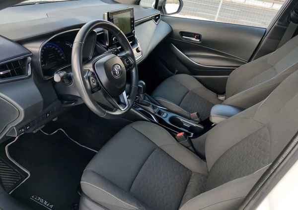 Toyota Corolla cena 86500 przebieg: 14000, rok produkcji 2019 z Chęciny małe 191